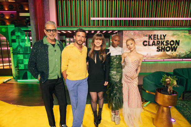 Episode BP046 -- Pictured: Jeff Goldblum, Jonathan Bailey, Kelly Clarkson, Cynthia Erivo, Ariana Grande -- (612×408)