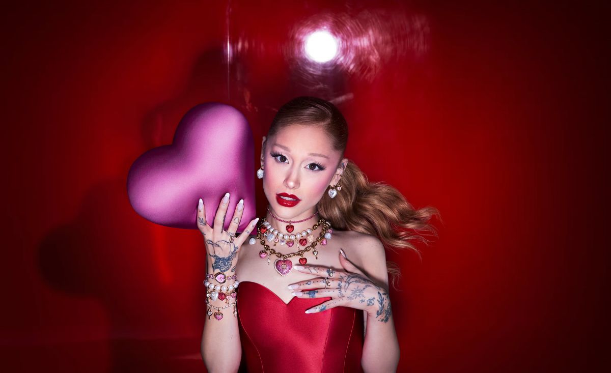 ARIANA GRANDE for Swarovski Valentine’s Day 2026 Collection (1200×733)
