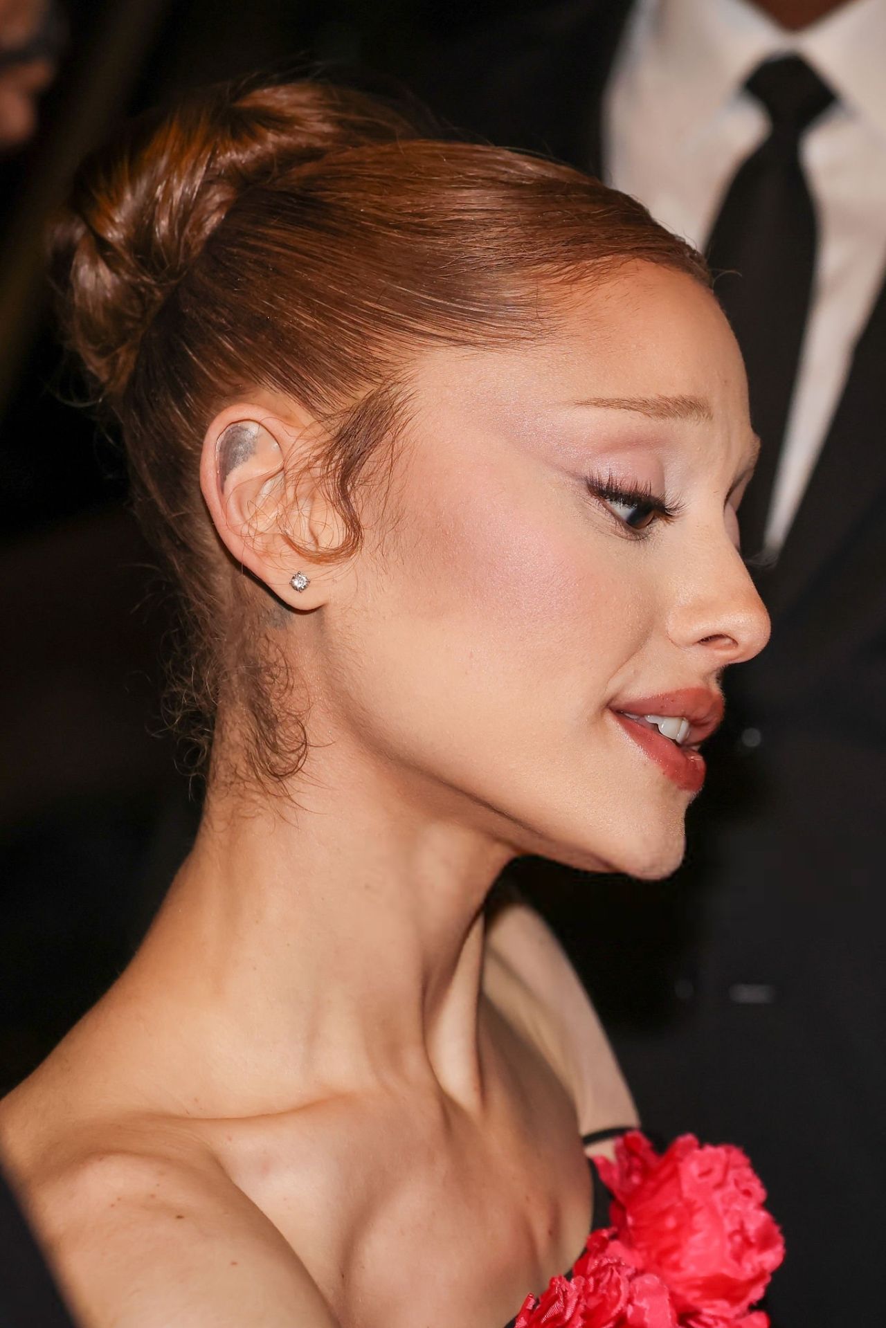 Ariana Grande in Vintage Floral Silk Look Outside Paris Opera – Nov 2025