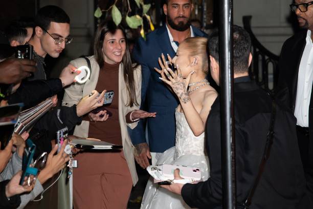 Ariana Grande is seen arriving at the 2024 WSJ Magazine Innovator Awards on October 29, 2024 in New York, New York. — frame 4/21 (612×408)