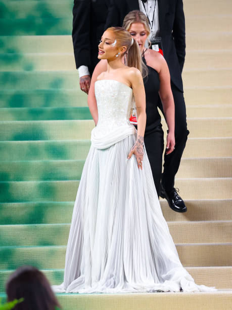Ariana Grande is seen attending the 2024 Met Gala Celebrating 'Sleeping Beauties: Reawakening Fashion' at The Metropolitan Museum of Art on May 06, 2024 in New York City. (459×612)