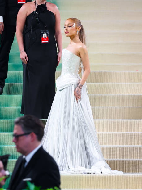 Ariana Grande is seen attending the 2024 Met Gala Celebrating 'Sleeping Beauties: Reawakening Fashion' at The Metropolitan Museum of Art on May 06, 2024 in New York City. (459×612)