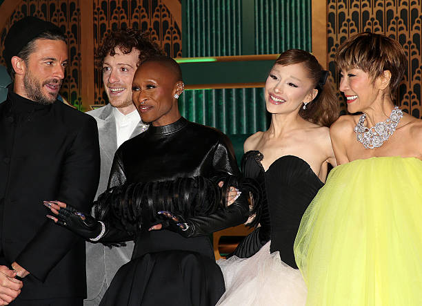 Jonathan Bailey, Ethan Slater, Cynthia Erivo, Ariana Grande, Michelle Yeoh pose during the New York City premiere of the film "Wicked: For Good!" at David Geffen Hall on November 17, 2025 in New York City. — frame 118/170 (612×443)