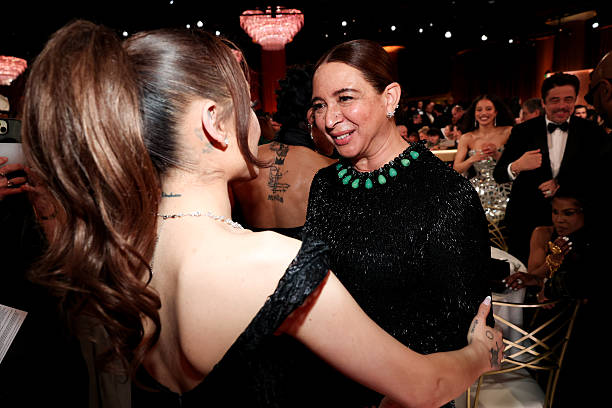 Ariana Grande, Maya Rudolph at the 83rd Annual Golden Globes held at The Beverly Hilton on January 11, 2026 in Beverly Hills, California. — frame 75/147 (612×408)