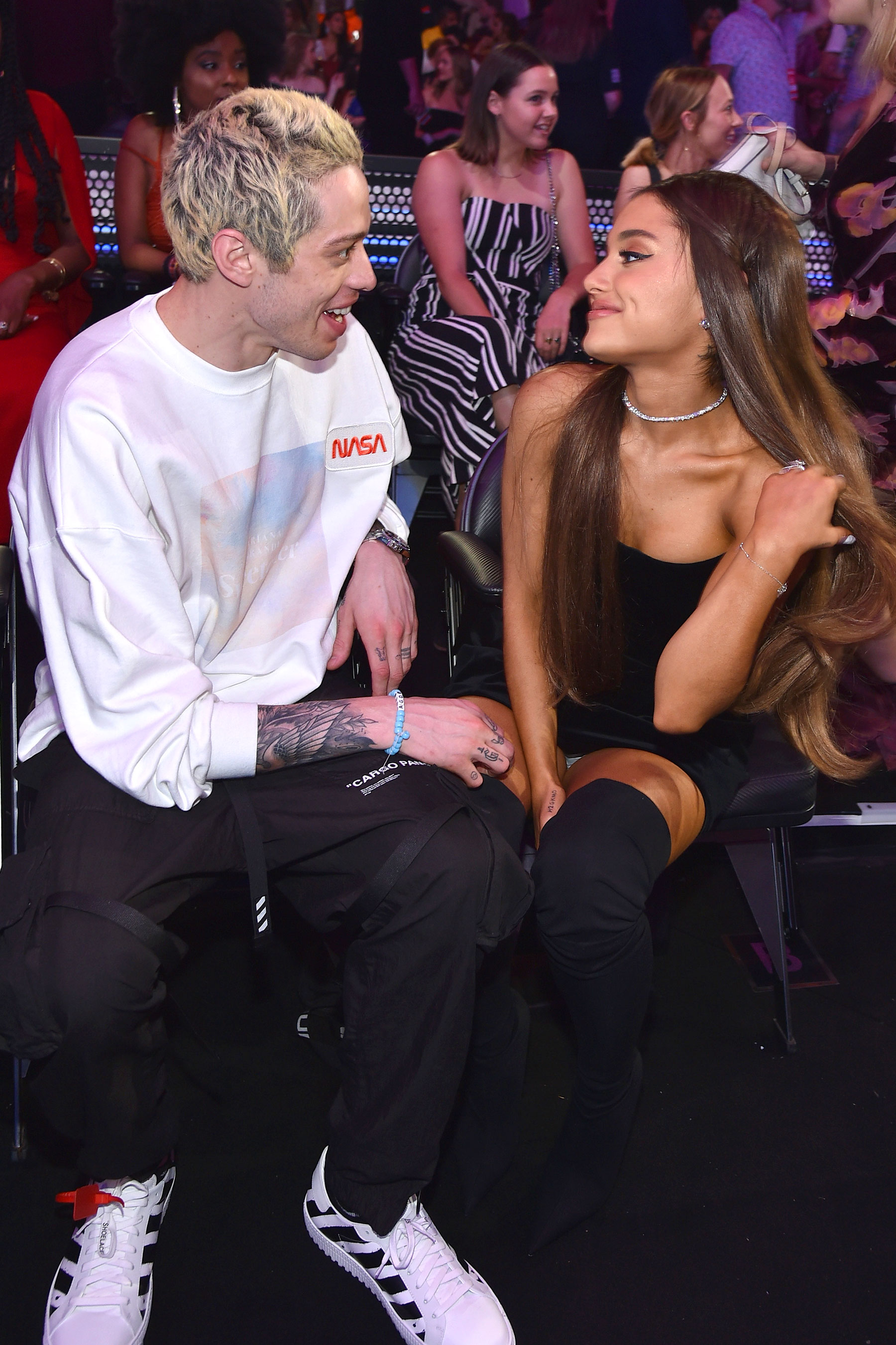 MTV VMA 08/20/2018 (1800×2700)