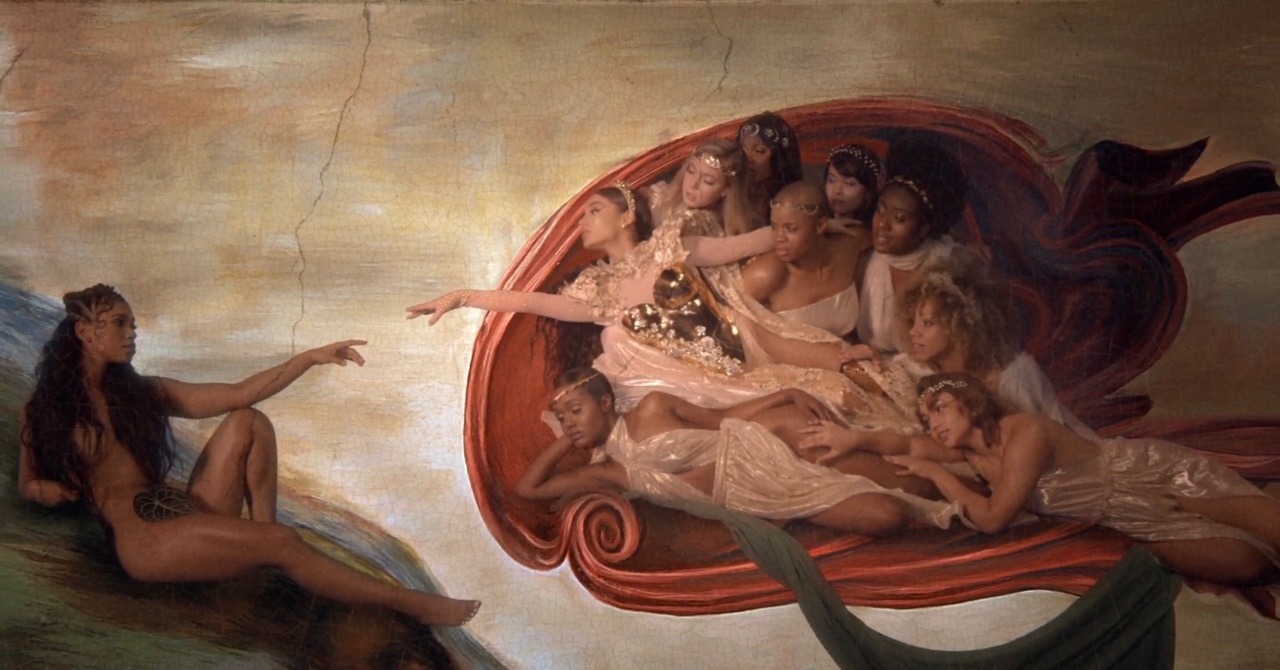 Music Video God Is A Woman (2018) (1280×670)