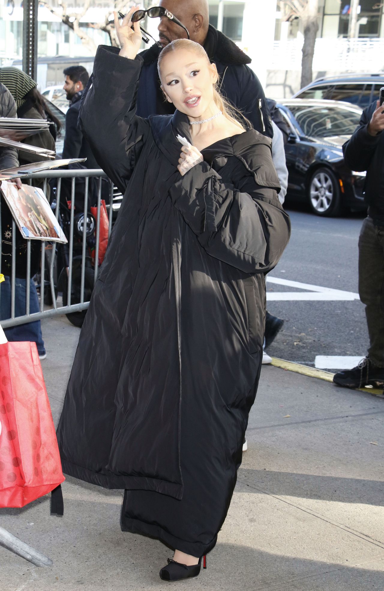 Ariana Grande on The Drew Barrymore Show – 12-03-2024