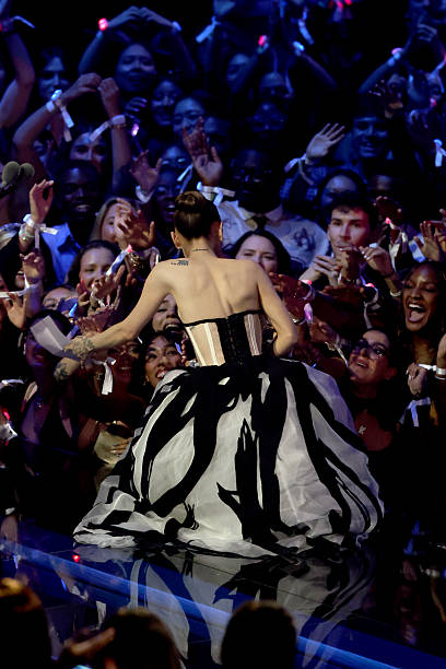 Ariana Grande onstage during the 2025 MTV Video Music Awards at UBS Arena on September 07, 2025 in Elmont, New York. (408×612)