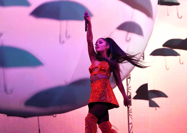 Ariana Grande performs at Coachella Stage during the 2019 Coachella Valley Music And Arts Festival on April 21, 2019 in Indio, California. (612×437)