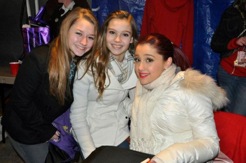 Ariana Grande Performs Live at Hershey Park 2011 (800×531)