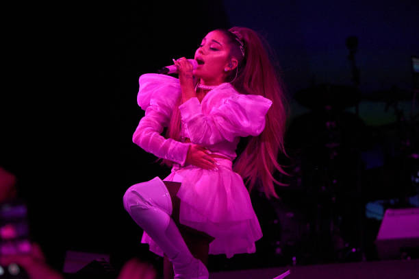 Ariana Grande performs on stage during her "Sweetener World Tour" at The O2 Arena on October 15, 2019 in London, England. — frame 16/20 (612×407)