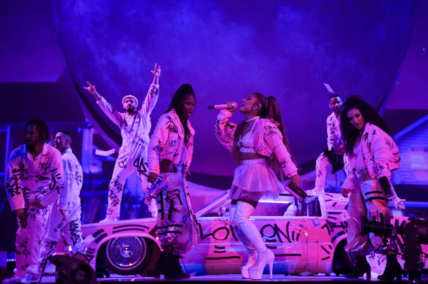 Ariana Grande performs on stage during her "Sweetener World Tour" at The O2 Arena on August 17, 2019 in London, England. (612×406)