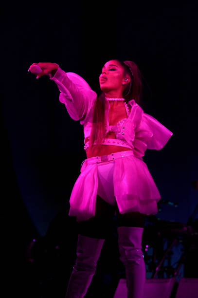 Ariana Grande performs on stage during her "Sweetener World Tour" at The O2 Arena on October 15, 2019 in London, England. — frame 12/20 (407×612)