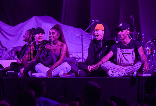 Ariana Grande performs on stage during her "Sweetener World Tour" at The O2 Arena on August 17, 2019 in London, England. (612×419)
