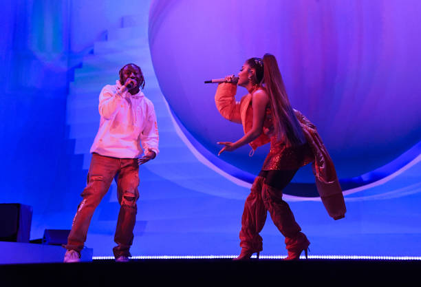 Ariana Grande performs on stage during her "Sweetener World Tour" with Scootie Anderson of Social House at The O2 Arena on August 17, 2019 in London, England. (612×417)