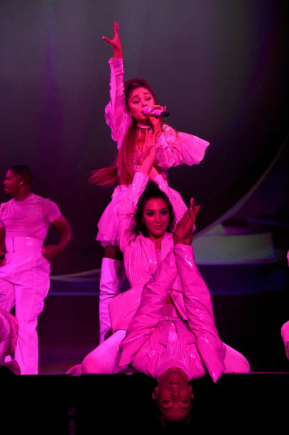 Ariana Grande performs on stage during her "Sweetener World Tour" at The O2 Arena on October 15, 2019 in London, England. — frame 9/20 (407×612)