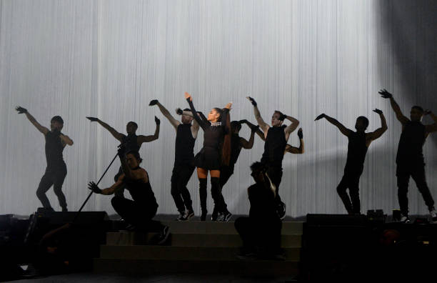 Ariana Grande performs on stage during the "Dangerous Woman" Tour Opener at Talking Stick Resort Arena on February 3, 2017 in Phoenix, Arizona. (612×396)