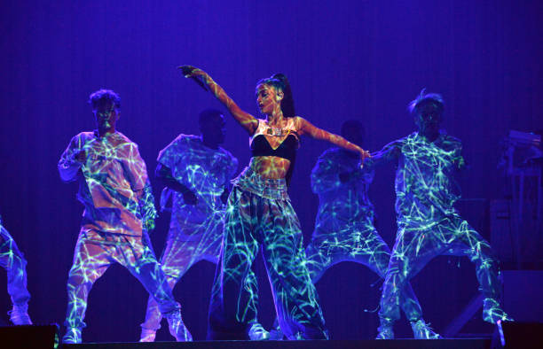 Ariana Grande performs on stage during the "Dangerous Woman" Tour Opener at Talking Stick Resort Arena on February 3, 2017 in Phoenix, Arizona. (612×394)
