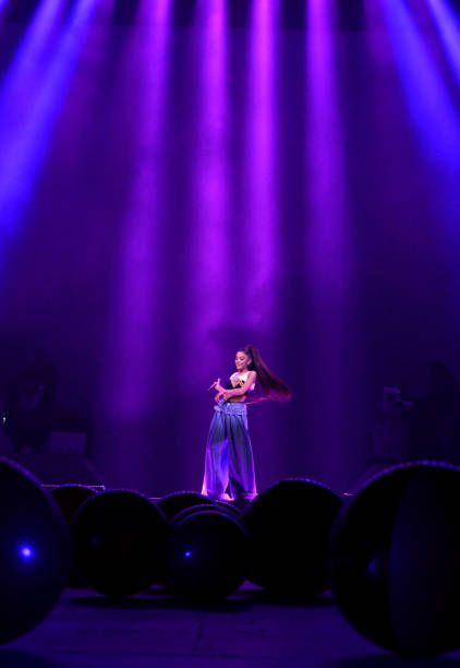 Ariana Grande performs on stage during the "Dangerous Woman" Tour Opener at Talking Stick Resort Arena on February 3, 2017 in Phoenix, Arizona. (422×612)