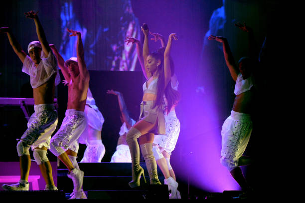 Ariana Grande performs on stage during the "Dangerous Woman" Tour Opener at Talking Stick Resort Arena on February 3, 2017 in Phoenix, Arizona. (612×407)