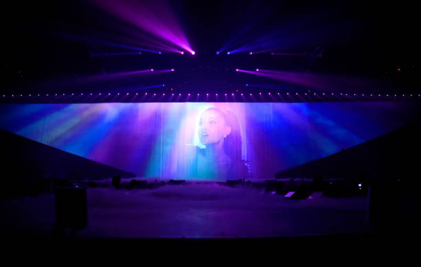 Ariana Grande performs on stage during the "Dangerous Woman" Tour Opener at Talking Stick Resort Arena on February 3, 2017 in Phoenix, Arizona. (612×388)