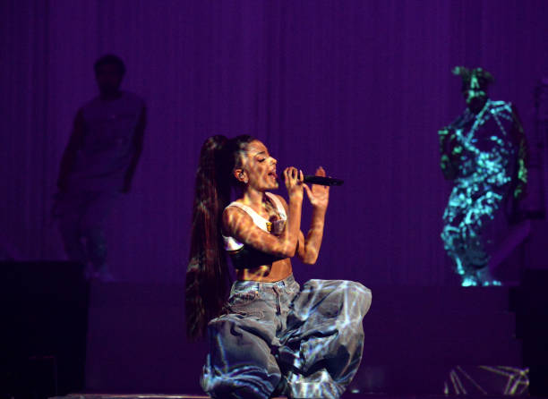 Ariana Grande performs on stage during the "Dangerous Woman" Tour Opener at Talking Stick Resort Arena on February 3, 2017 in Phoenix, Arizona. (612×446)