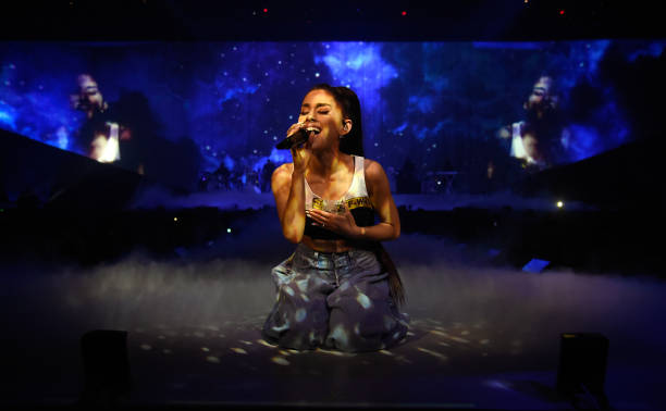 Ariana Grande performs on stage during the "Dangerous Woman" Tour Opener at Talking Stick Resort Arena on February 3, 2017 in Phoenix, Arizona. (612×378)