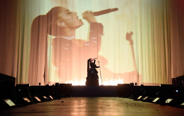 Ariana Grande performs on stage during the "Dangerous Woman" Tour Opener at Talking Stick Resort Arena on February 3, 2017 in Phoenix, Arizona. (612×385)