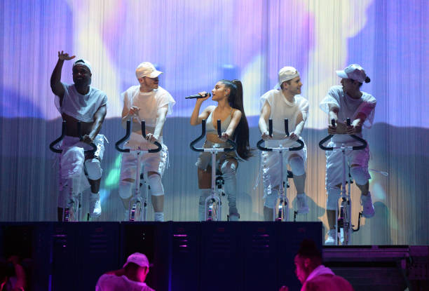 Ariana Grande performs on stage during the "Dangerous Woman" Tour Opener at Talking Stick Resort Arena on February 3, 2017 in Phoenix, Arizona. (612×415)