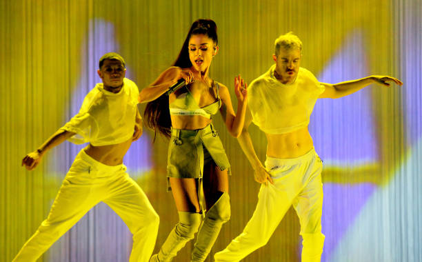 Ariana Grande performs on stage during the "Dangerous Woman" Tour Opener at Talking Stick Resort Arena on February 3, 2017 in Phoenix, Arizona. (612×380)