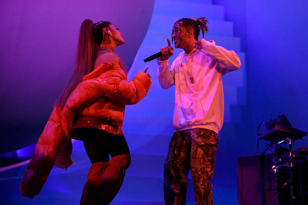 Ariana Grande performs on stage with Mikey Foster of Social House during her "Sweetener World Tour" at The O2 Arena on August 19, 2019 in London, England. (612×408)