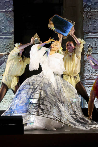 Ariana Grande performs onstage during The 2024 Met Gala Celebrating "Sleeping Beauties: Reawakening Fashion" at The Metropolitan Museum of Art on May 06, 2024 in New York City. (408×612)