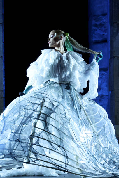 Ariana Grande performs onstage during The 2024 Met Gala Celebrating "Sleeping Beauties: Reawakening Fashion" at The Metropolitan Museum of Art on May 06, 2024 in New York City. (408×612)