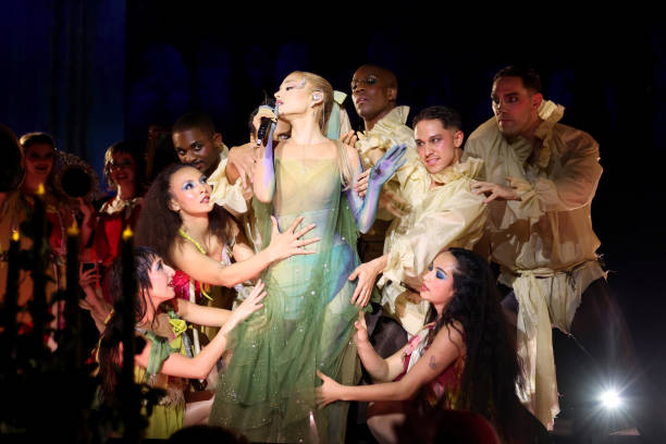 Ariana Grande performs onstage during The 2024 Met Gala Celebrating "Sleeping Beauties: Reawakening Fashion" at The Metropolitan Museum of Art on May 06, 2024 in New York City. (612×408)
