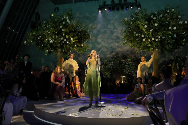 Ariana Grande performs onstage during The 2024 Met Gala Celebrating "Sleeping Beauties: Reawakening Fashion" at The Metropolitan Museum of Art on May 06, 2024 in New York City. (612×408)