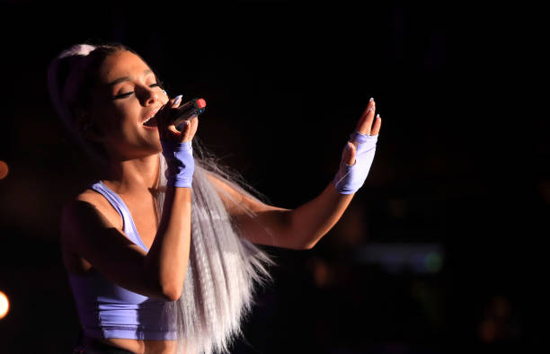 Ariana Grande performs with Kygo onstage during the 2018 Coachella Valley Music And Arts Festival at the Empire Polo Field on April 20, 2018 in Indio, California. — frame 15/19 (612×394)