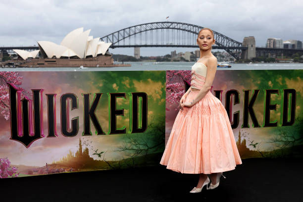 Ariana Grande poses for a photocall at Mrs Macquarie's Chair for the Australian premiere of "Wicked" at on November 05, 