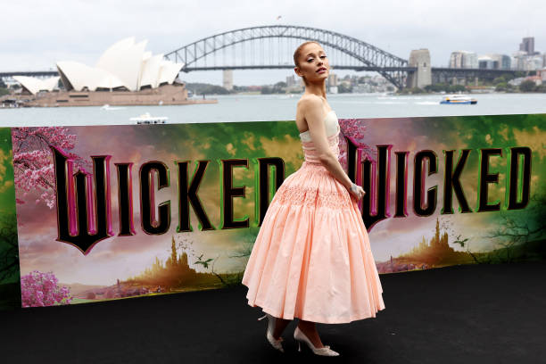 Ariana Grande poses for a photocall at Mrs Macquarie's Chair for the Australian premiere of "Wicked" at on November 05, 