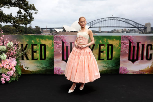 Ariana Grande poses for a photocall at Mrs Macquarie's Chair for the Australian premiere of "Wicked" at on November 05, 