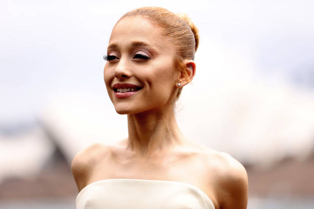 Ariana Grande poses for a photocall at Mrs Macquarie's Chair for the Australian premiere of "Wicked" at on November 05, 