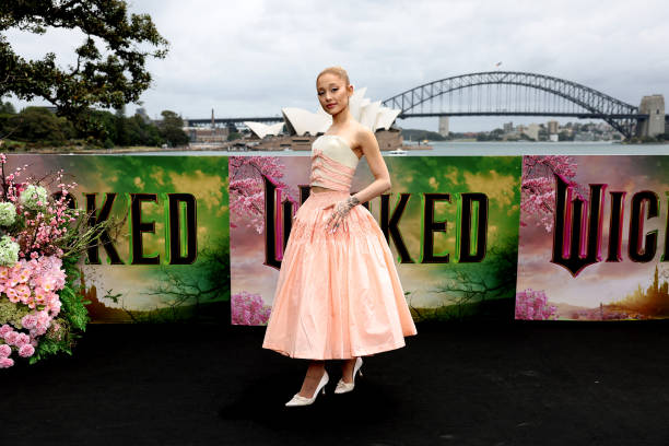 Ariana Grande poses for a photocall at Mrs Macquarie's Chair for the Australian premiere of "Wicked" at on November 05, 