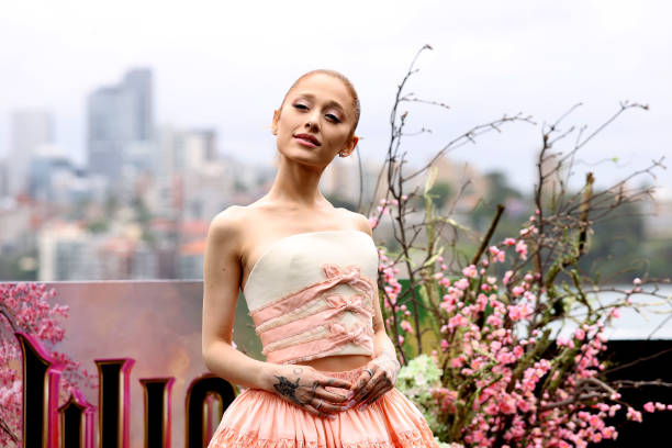 Ariana Grande poses for a photocall at Mrs Macquarie's Chair for the Australian premiere of "Wicked" at on November 05, 