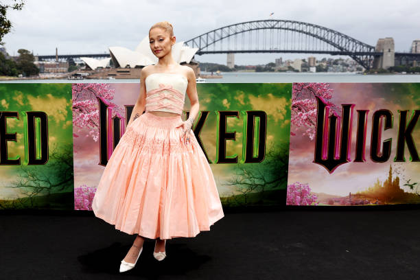 Ariana Grande poses for a photocall at Mrs Macquarie's Chair for the Australian premiere of "Wicked" at on November 05, 