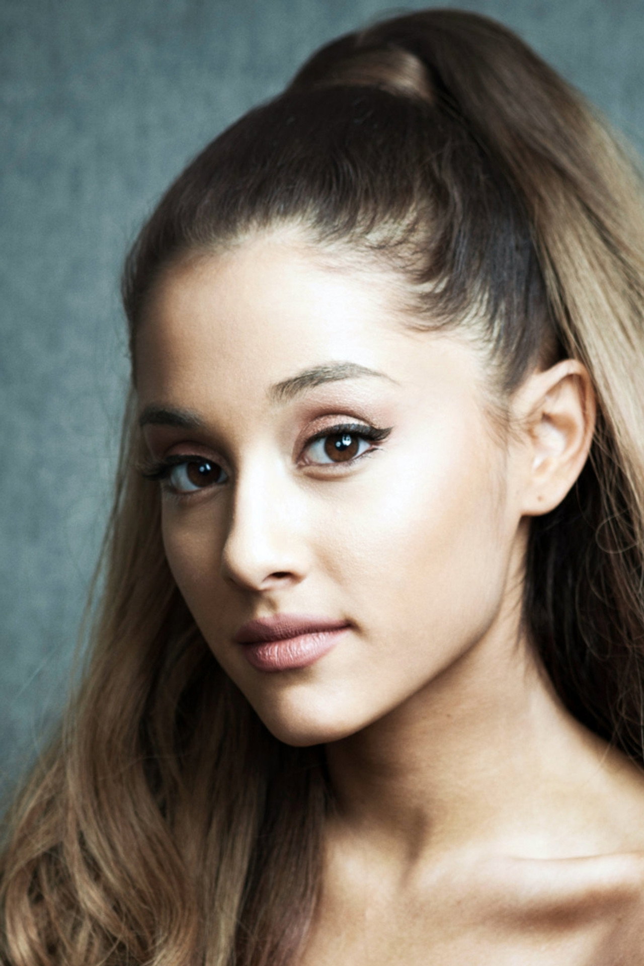 Ariana Grande — Profile Photo