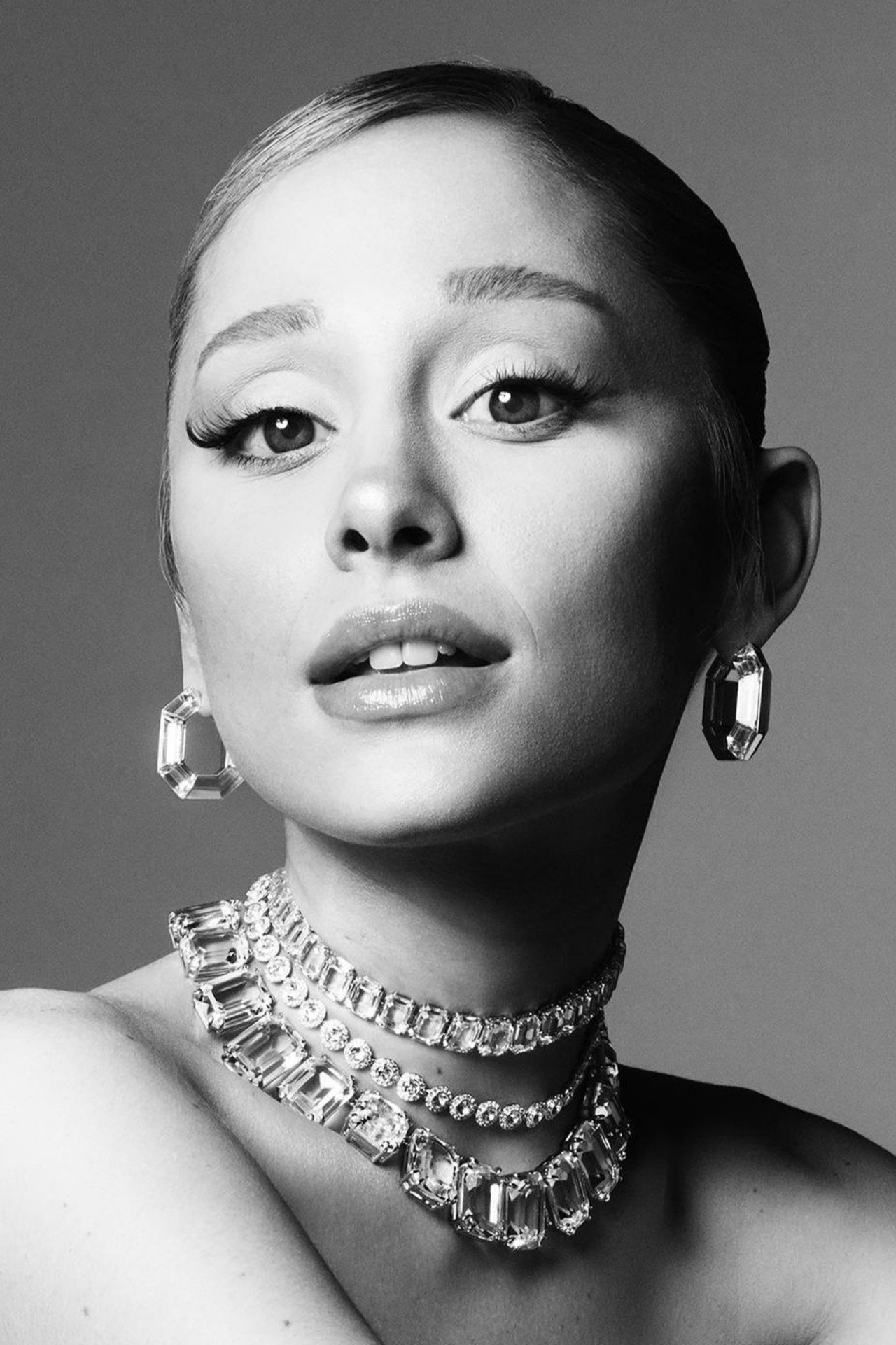 Ariana Grande — Profile Photo