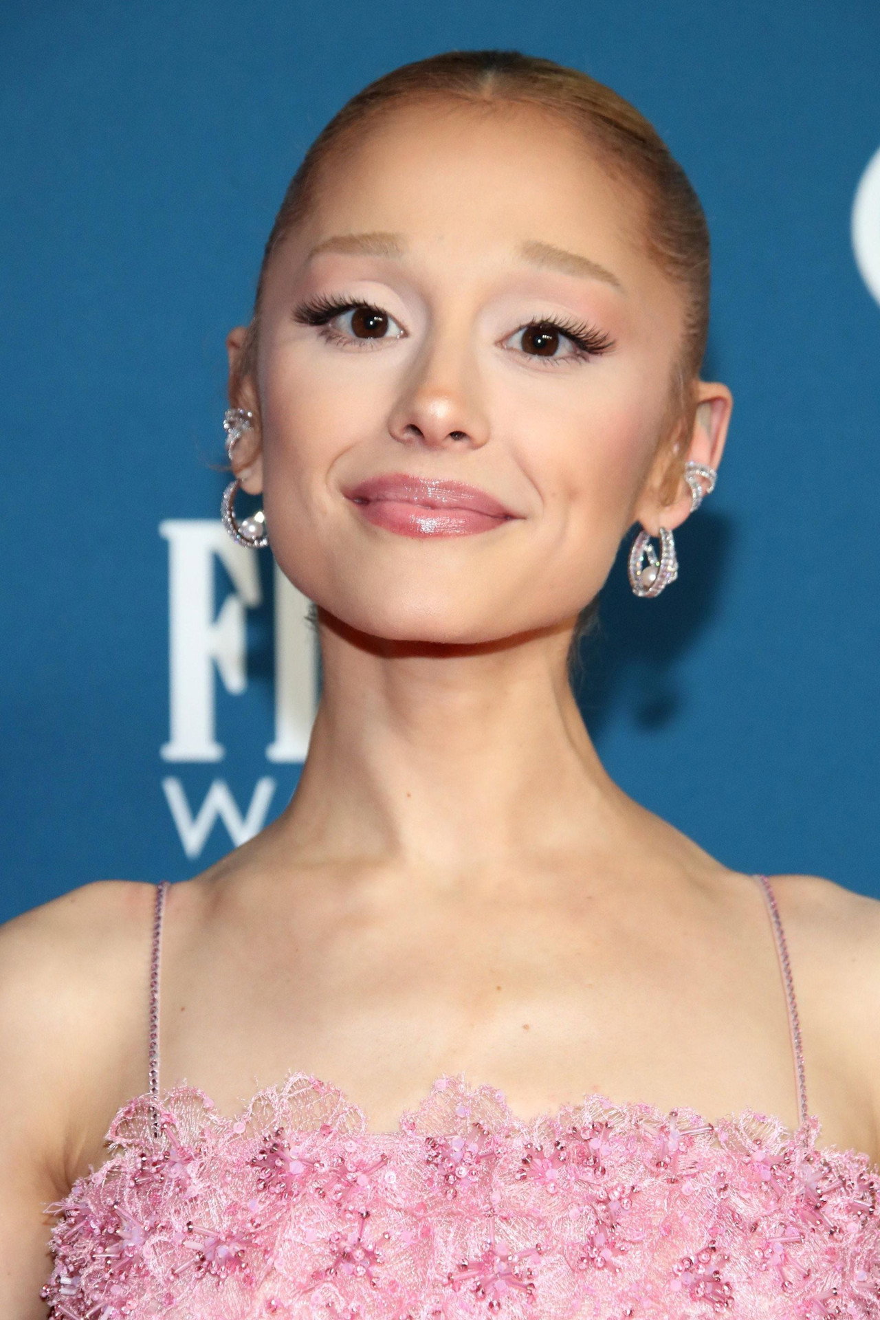 Ariana Grande — Profile Photo
