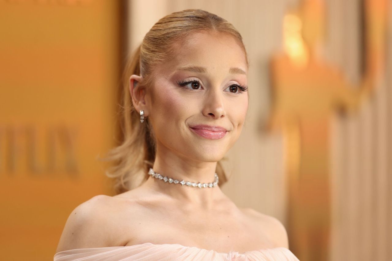 Ariana Grande’s Dreamy Loewe Gown Steals the Show at 2025 SAG Awards