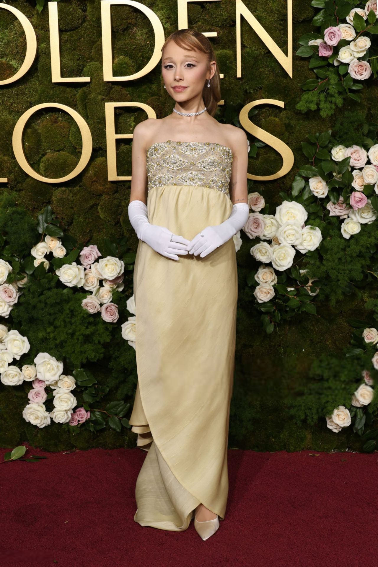 Ariana Grande’s Vintage Glam at Golden Globes 2025: A 1966 Masterpiece