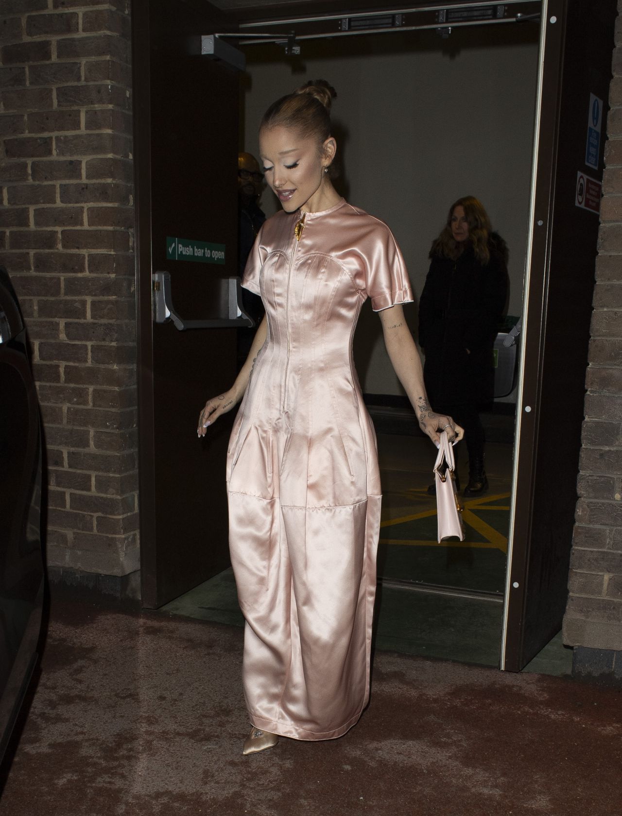 Ariana Grande Stuns in $7,100 Schiaparelli Dress After First Oscar Nod