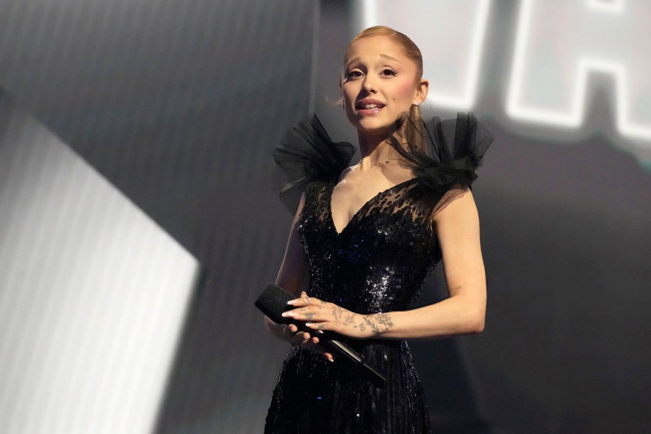 Ariana Grande Unveils Goth Glinda Look at the 2025 MTV VMAs